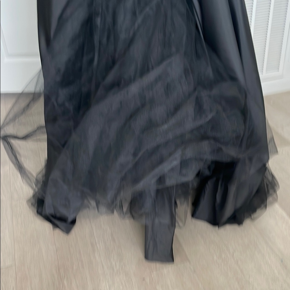 Mac Duggal Plunge Neck, Low Back Full Skirt Black Evening Gown - Picture 10 of 13